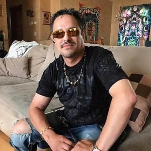 Meet your Posher, Adam